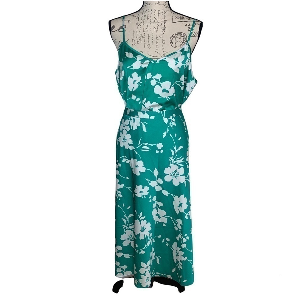 NWT J. Crew Factory Silky Floral Top Size 14